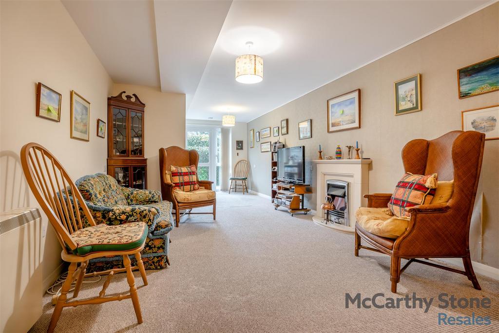 8639216-interior23.jpg