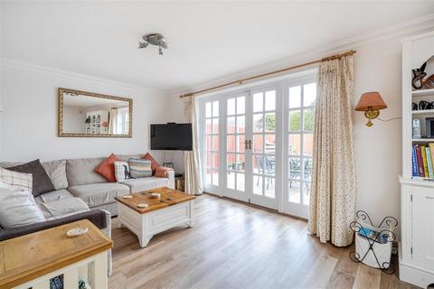 4 bedroom semi-detached house for sale, Elms Road, Fleet GU51