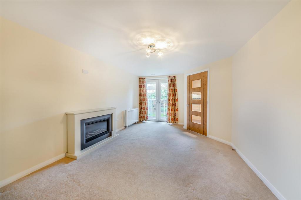 8578938-interior10.jpg