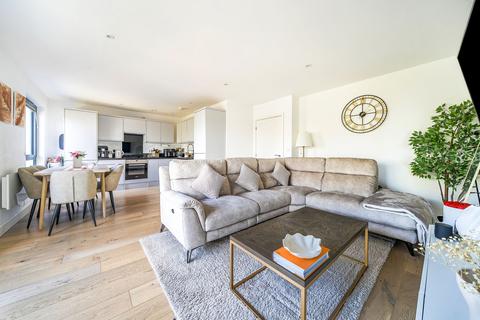 2 bedroom flat for sale, Royal Crescent Road, Southampton SO14