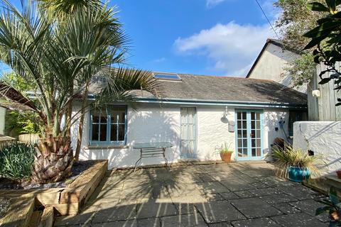 Upper Deck, 28 Dyers Close, Braunton, EX33 2PB