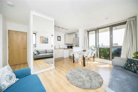 2 bedroom flat for sale, Spencer Way, London E1