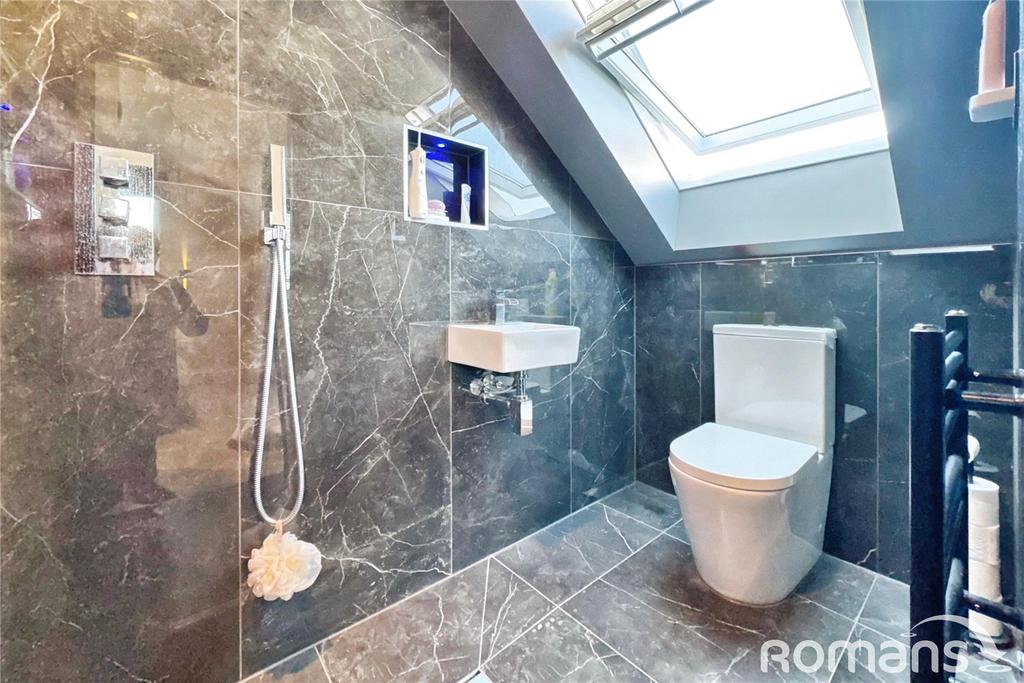 Master En-Suite