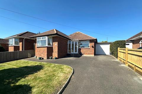 2 bedroom detached bungalow for sale, Coombe Vale, Saltdean, BN2 8HN