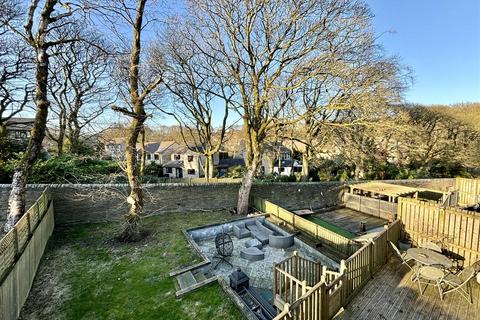 undefined, Far Hunger Hill Close, Bradford BD13