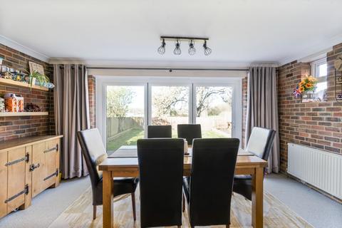 39 Bankfields, Headcorn, Ashford, TN27 9QY