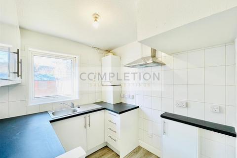 6 Oxford Close, London, N9 0NB