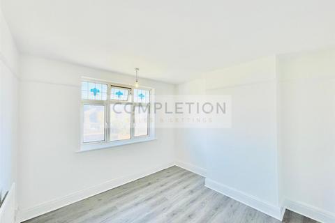 6 Oxford Close, London, N9 0NB