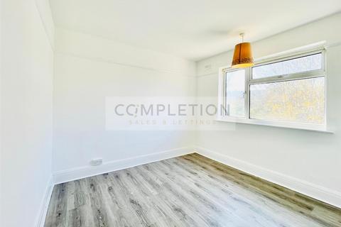 6 Oxford Close, London, N9 0NB
