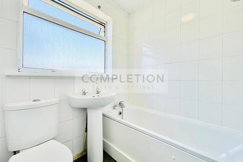 6 Oxford Close, London, N9 0NB