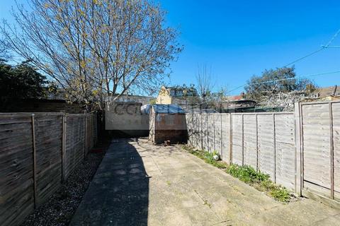 6 Oxford Close, London, N9 0NB