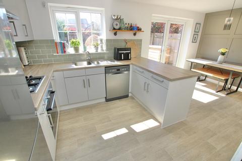 138 Central Boulevard, Aylesham, Canterbury, CT3 3GT