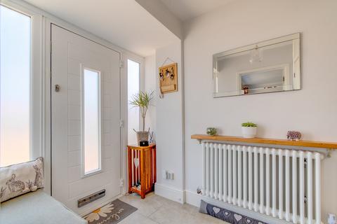 32 Gunners Lane, Studley, B80 7LU