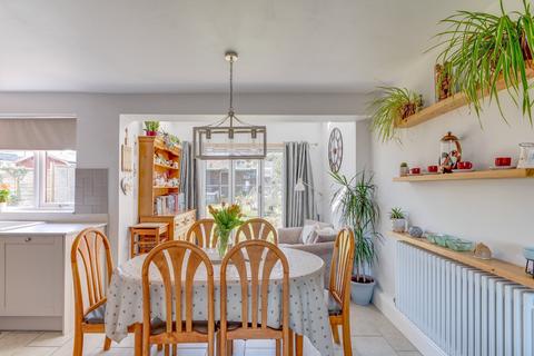32 Gunners Lane, Studley, B80 7LU