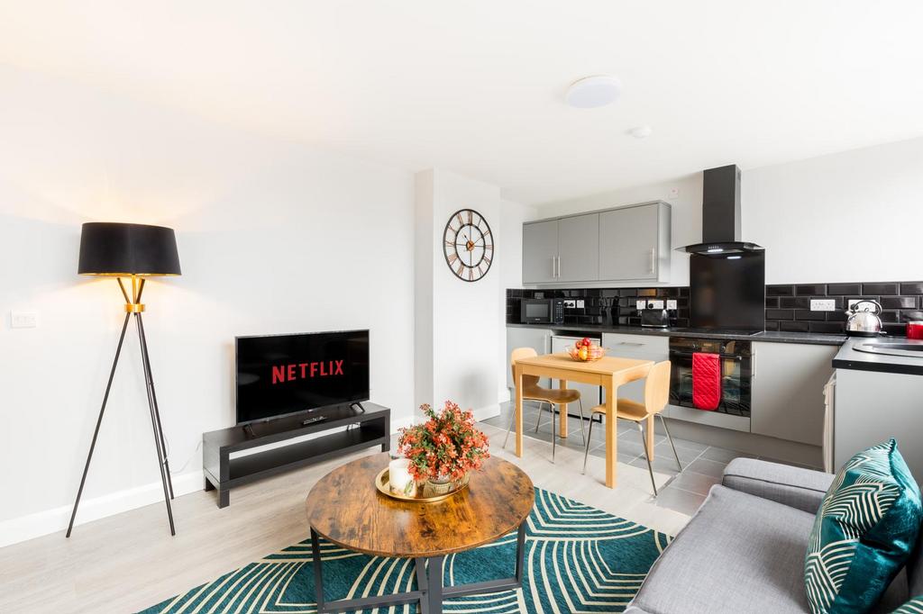 3x One-Bedroom self-contained flat to rent  on Ha