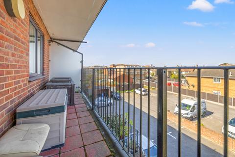 2 bedroom apartment for sale, southend on sea, southend on sea SS1