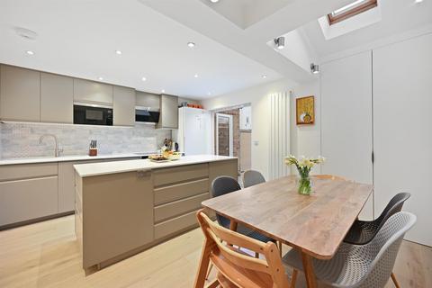 88 Corbet Close, Wallington, SM6 7AR