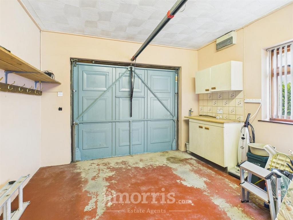 Integral Garage