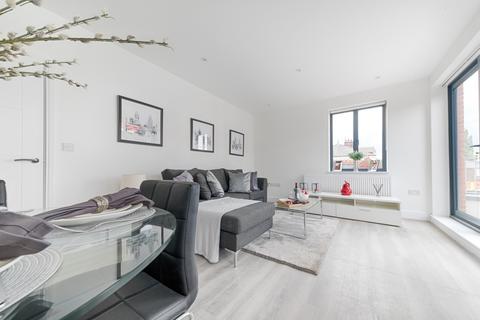 1 bedroom flat for sale, Vicarage Court, Watford, WD18 0EY