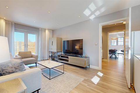 4 bedroom detached house for sale, Walmer Way, Kingsmead, Milton Keynes