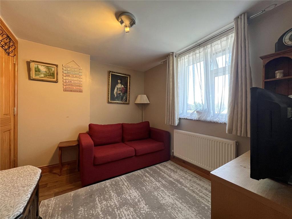 Bedroom 4/Study