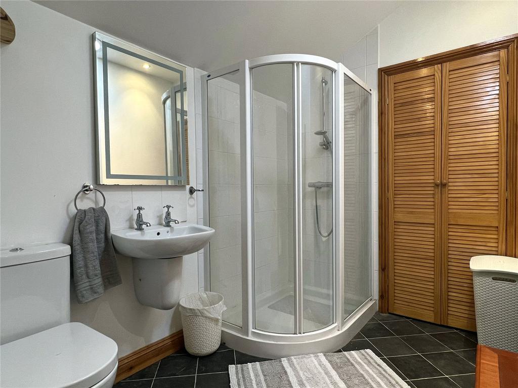 Family Shower Room