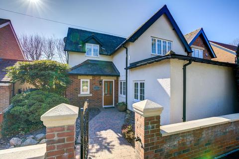 5 bedroom detached house for sale, North End, Durham City, DH1