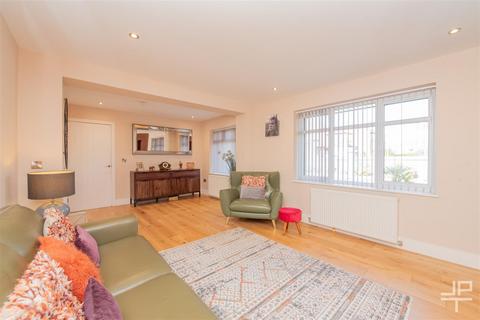 4 bedroom semi-detached house for sale, Braddyll Road, Bolton BL5