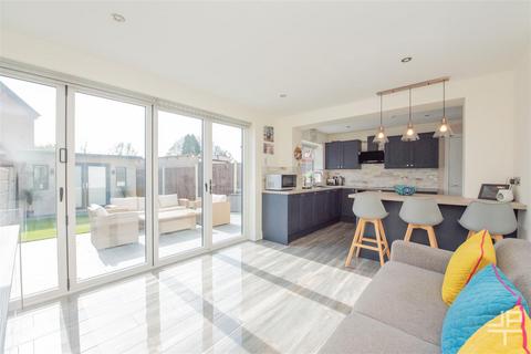 4 bedroom semi-detached house for sale, Braddyll Road, Bolton BL5