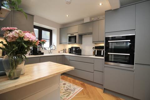 3 bedroom end of terrace house for sale, Old School Close, Ashcott