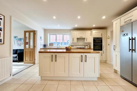 29 Dalefield Drive, Admaston, Telford, TF5 0DP