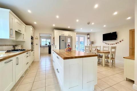 29 Dalefield Drive, Admaston, Telford, TF5 0DP