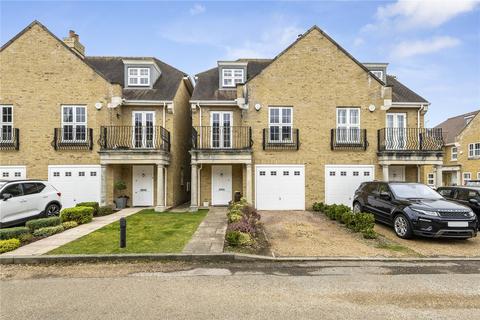 4 bedroom semi-detached house for sale, Kingsway Mews, Farnham Common, SL2