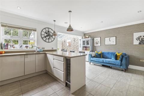 4 bedroom semi-detached house for sale, Kingsway Mews, Farnham Common, SL2