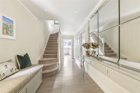 4 bedroom semi-detached house for sale, Kingsway Mews, Farnham Common, SL2
