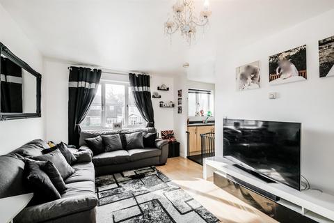 Flat 18, Hawthorn Court Herent Drive, Ilford, IG5 0HA
