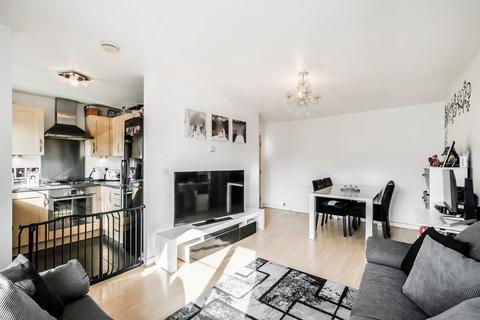 Flat 18, Hawthorn Court Herent Drive, Ilford, IG5 0HA