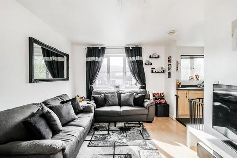 Flat 18, Hawthorn Court Herent Drive, Ilford, IG5 0HA