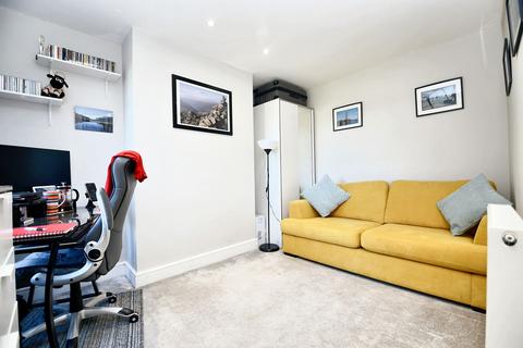 36 Stapleton Street, Salford, M6 7WG