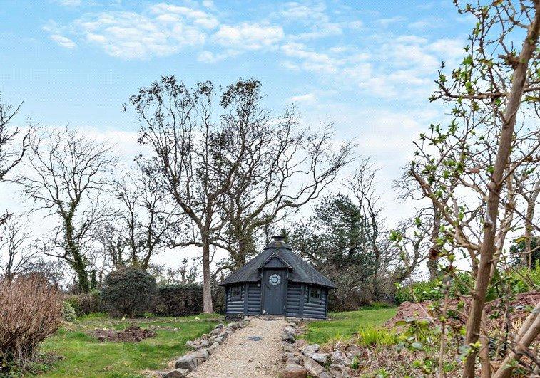 Garden Hut