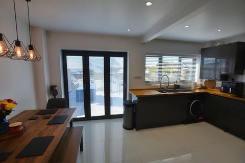 70 Brecon Rise, Pant, Merthyr Tydfil, CF48 2EF