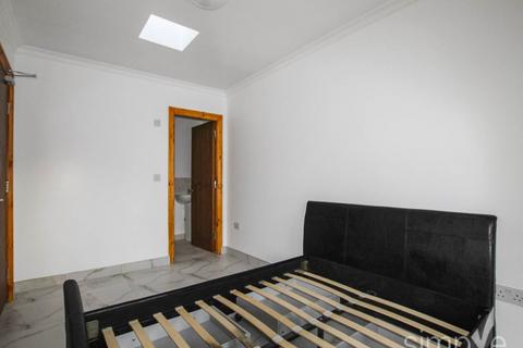 6 bedroom house of multiple occupation to rent, Shepiston Lane, Hayes, Middlesex