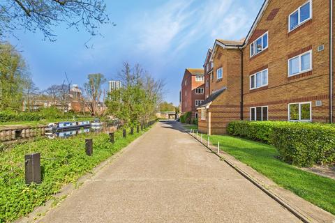 1 bedroom flat for sale, Bream Close, London