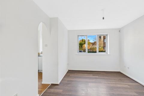 1 bedroom flat for sale, Bream Close, London