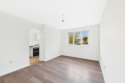 1 bedroom flat for sale, Bream Close, London