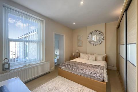 3 bedroom semi-detached house for sale, Poplar Road, Warmley, Bristol