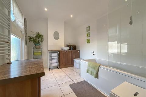 3 bedroom semi-detached house for sale, Poplar Road, Warmley, Bristol