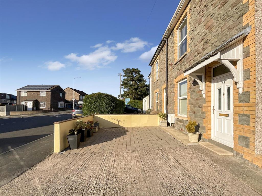 Front / Driveway