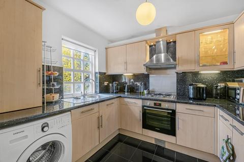 33 Hamlet Square, London, NW2 1SR