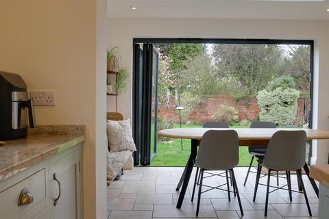 48 Fields Road, Alsager, Stoke-on-trent, ST7 2LX